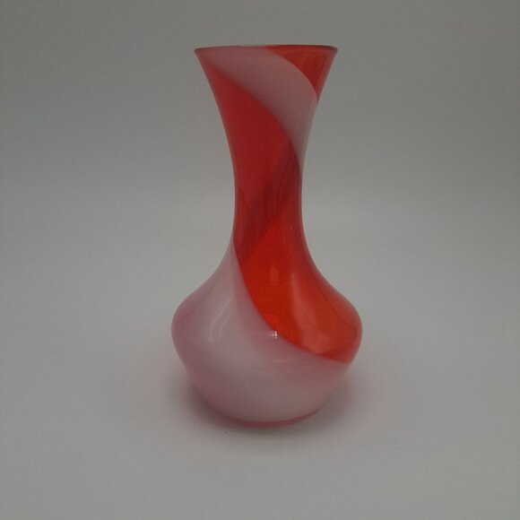 Art Glass Bud Vase Red White Swirl Japan Radio Glass - Picture 5 of 10